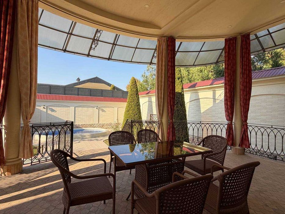 ПРОДАЕТСЯ ДОМ на центр Луначарского Соток: 7.7 800кв