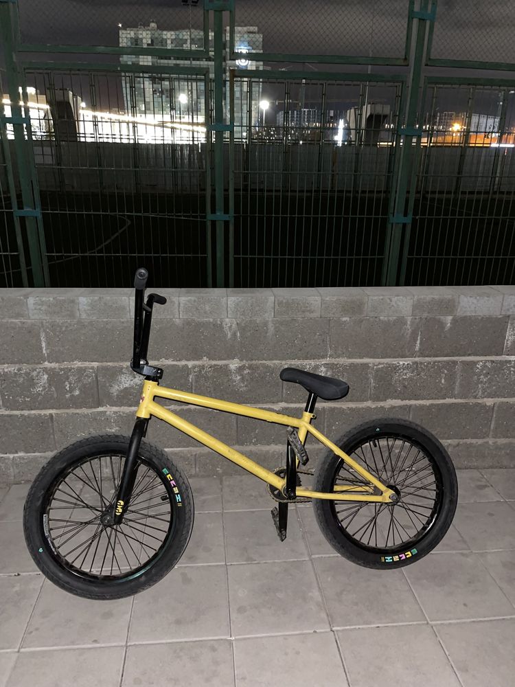 BMX premium новый.