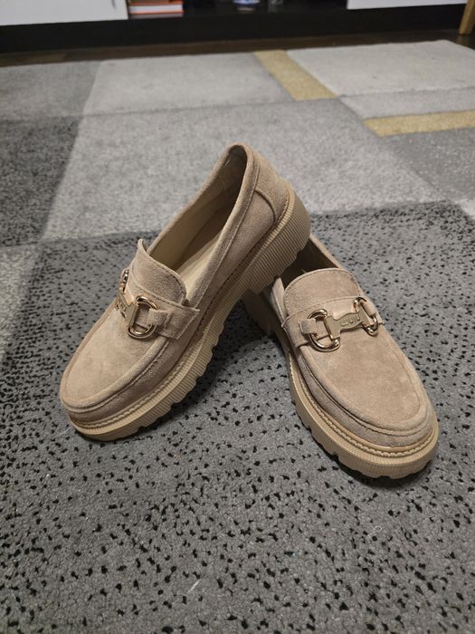 Обувки, бежов велур .Използвани 1,2 пъти