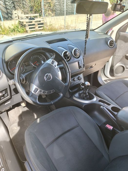 Vând  Nissan Qashqai