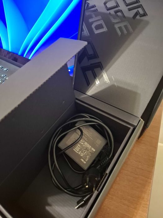 Laptop ASUS ROG x13 flow RTX 3050