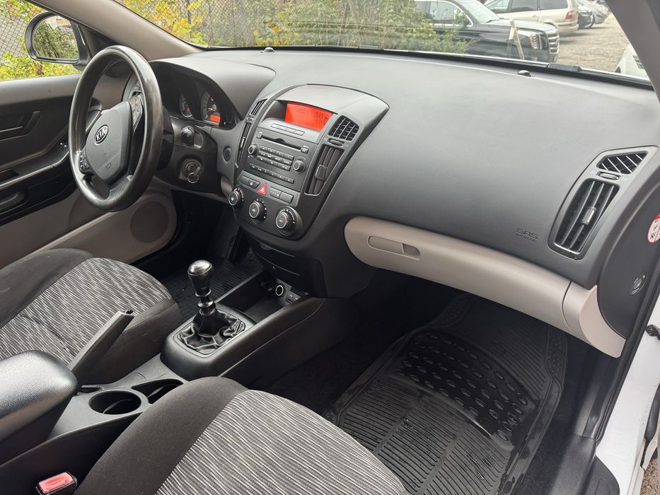 Kia Ceed 2009 год.