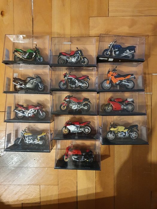 Моделчета 1.24 мотори от motogp колекционерски