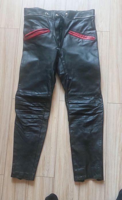 Echipamente din piele moto
