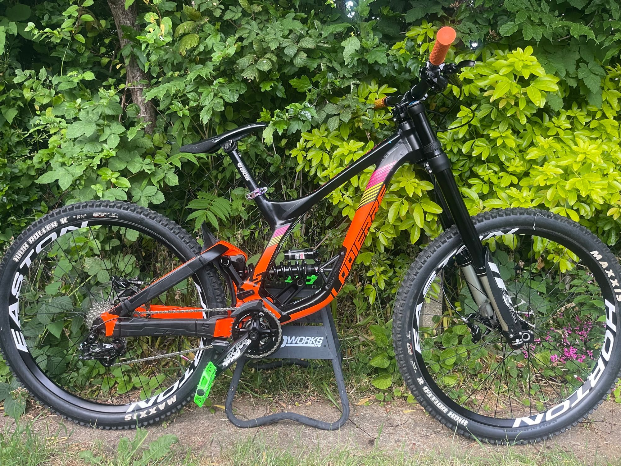 Lapierre DH Team не trek scot specialized yt