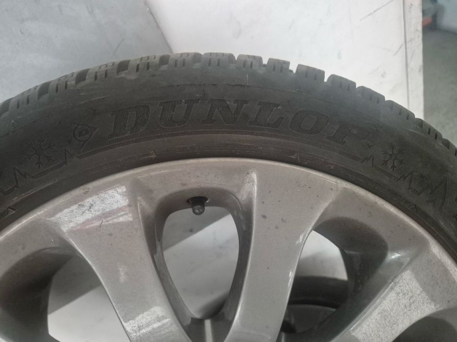 Зимни гуми DUNLOP 225/45/17