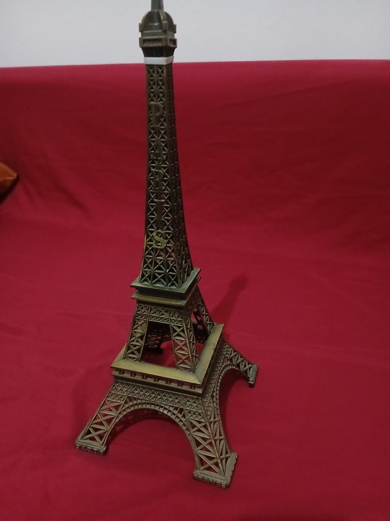 Eifel 30 /16 cm  Paris