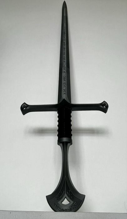 3D принтиран Anduril в реален размер