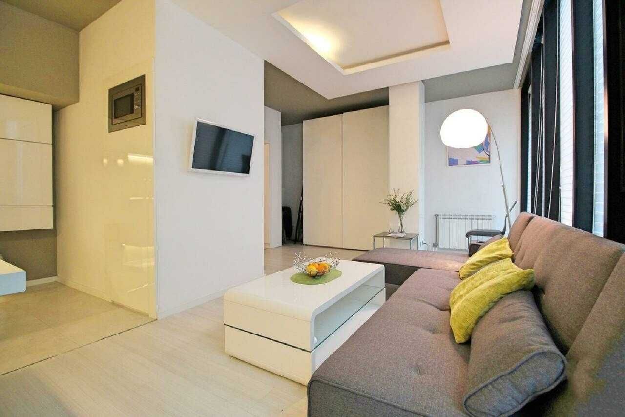 Дава се под наем Двустаен апартамент в Бургас, Лазур - 90 кв.м за 750 € - Снимка #3
