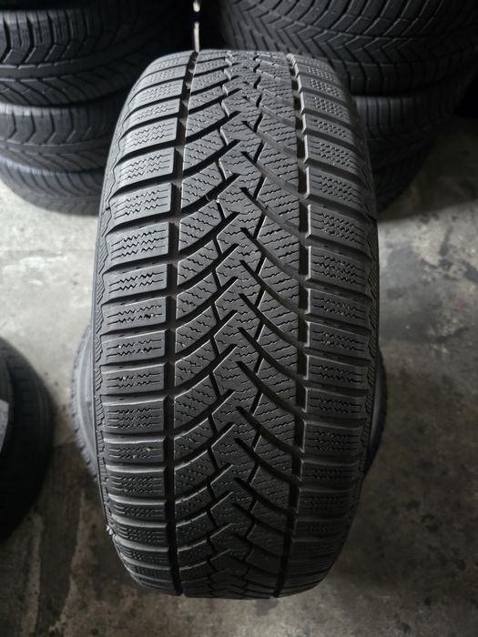 Semperit 215/55 R17 98V MS iarnă
