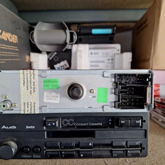 Radio casetofon auto Volkswagen model Beta, codat