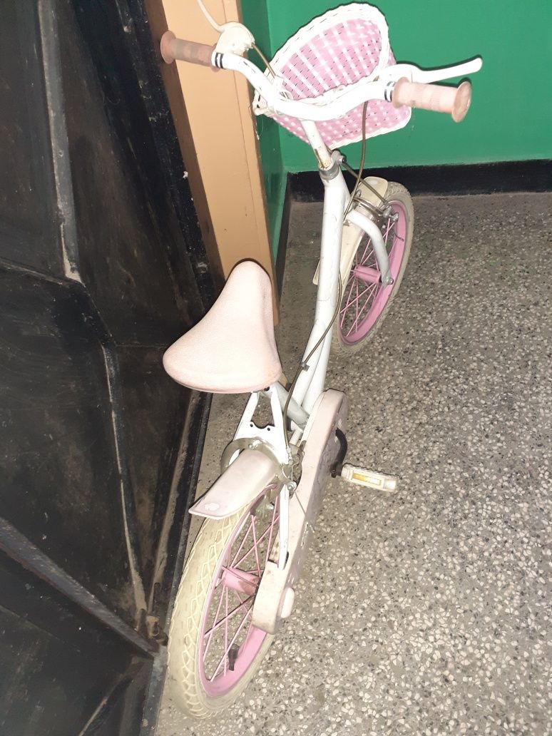 Детско колело за момиченце. Розово на цвят.
