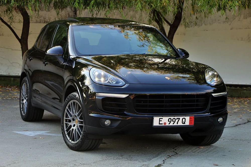 Porsche Cayenne PORSCHE CAYENNE  Platinum Edition / Pano / Sport Crono