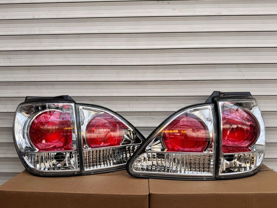 Лексус RX 300 задний фонарь