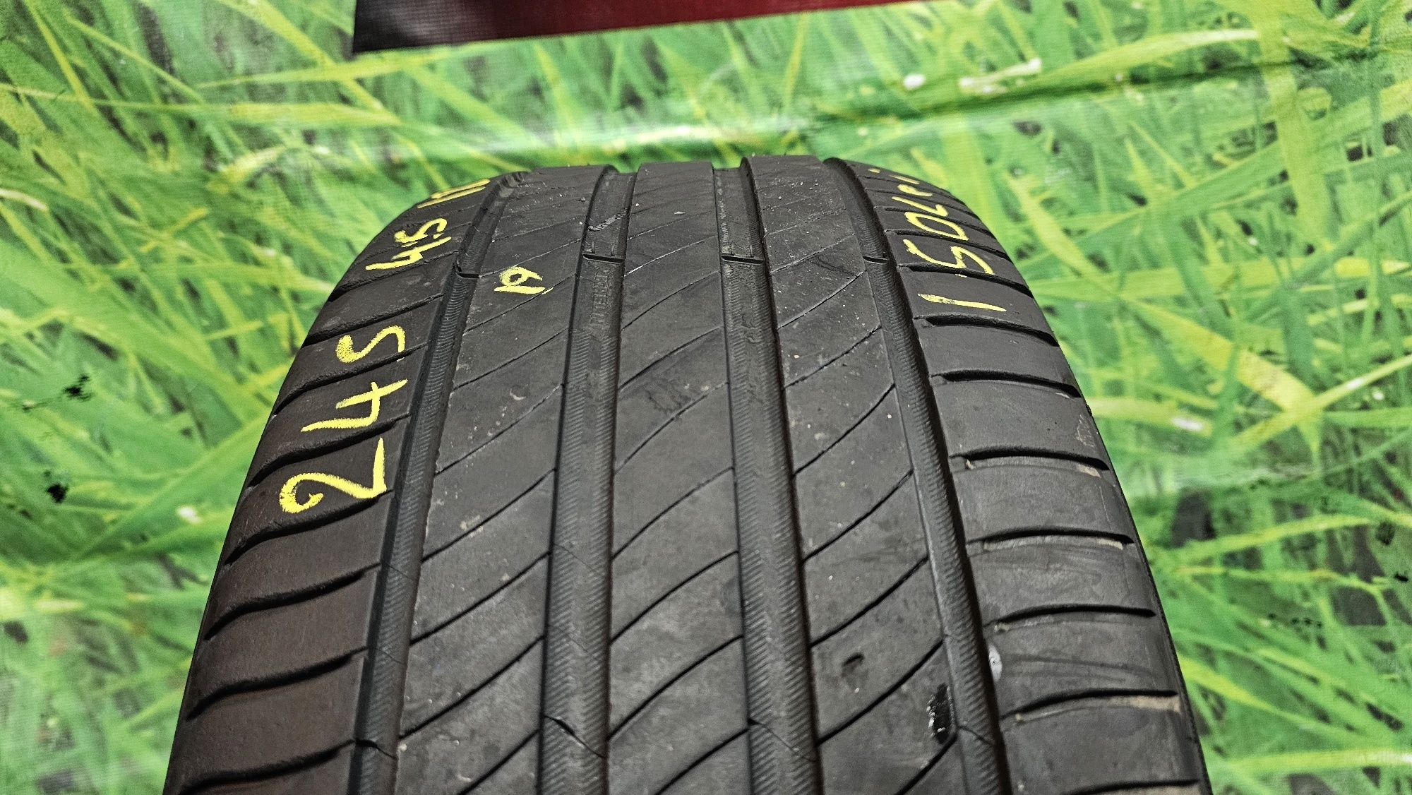 1x 245 45 18 vara michelin