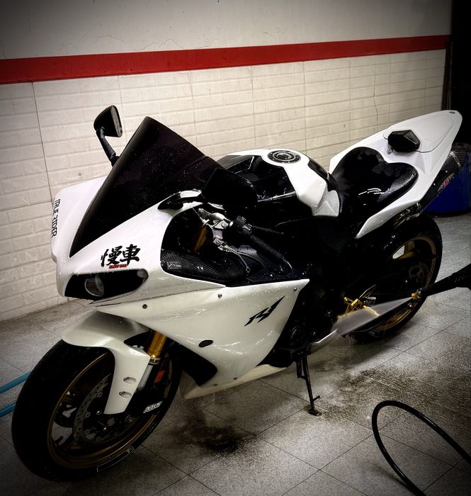 Yamaha R1 Sotiladi holati daxshat