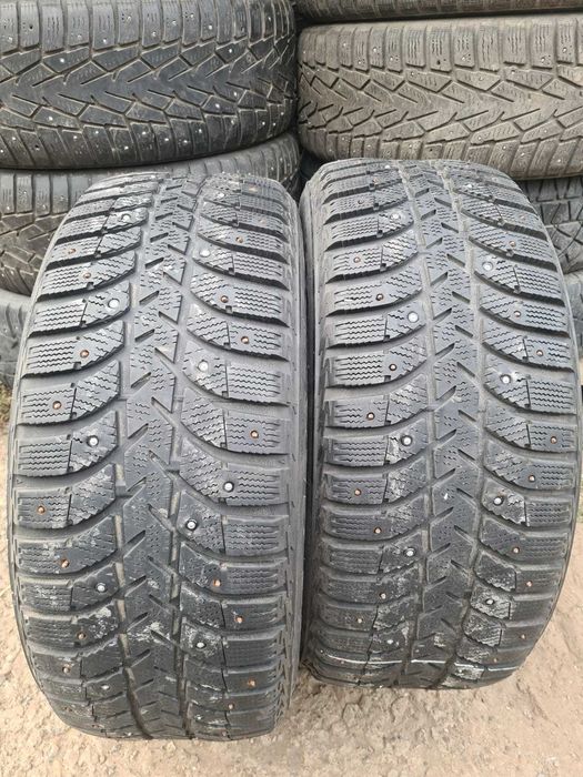Продам два баллона зимней резины  225  55 R 16