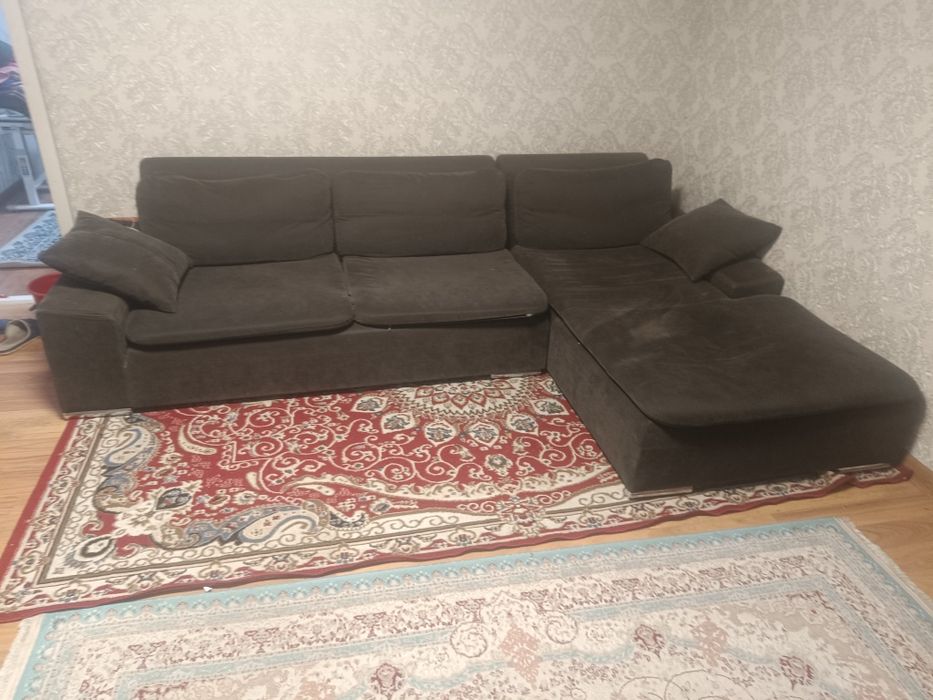 Диван угловой    .