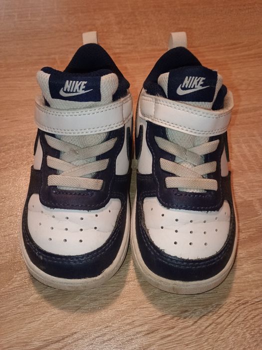 Маратонки    Nike