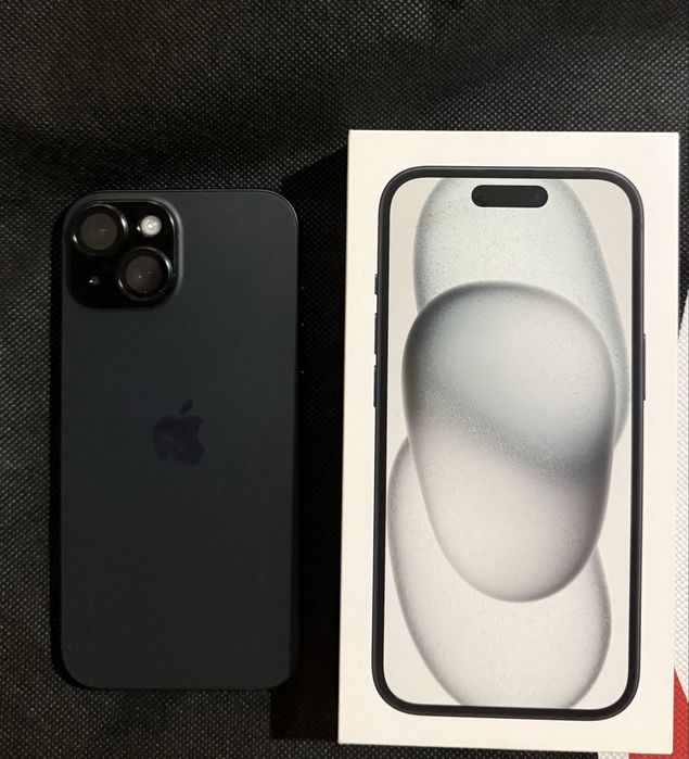 Продавам IPhone 15