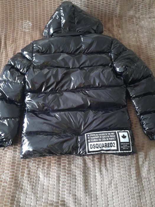 Geacă puffer Dsquared2 bărbați – nouă, lucioasă, super stilată