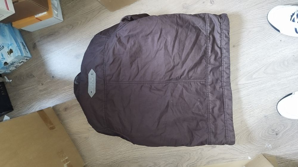 De vânzare GEACĂ BĂRBAȚI măr.L. matlasată