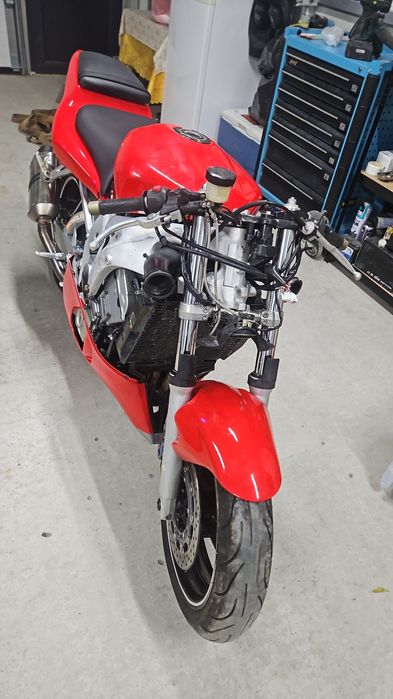 Dezmembrez Yamaha R6 1999-2002