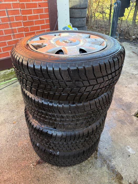 Roti Iarna Jante Cauciucuri Peugeot 215 60 R16 Renault 206 60 R16