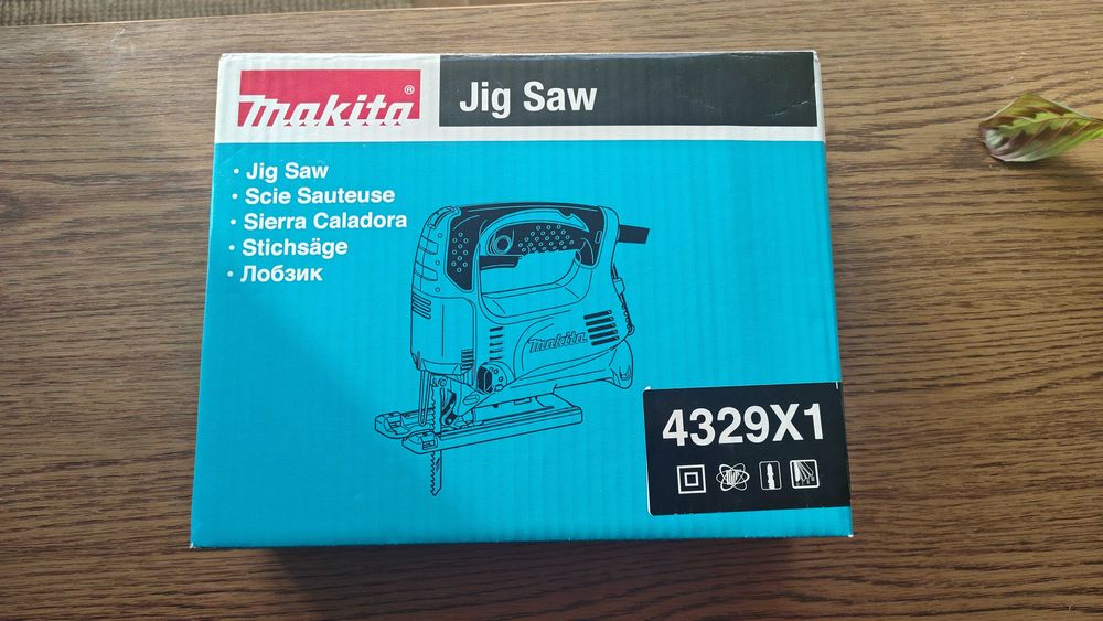 Fierastrau pendular Makita 4329