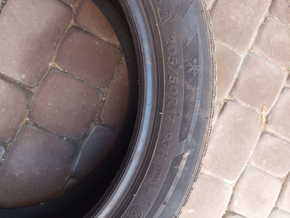 Продавам зимни гуми