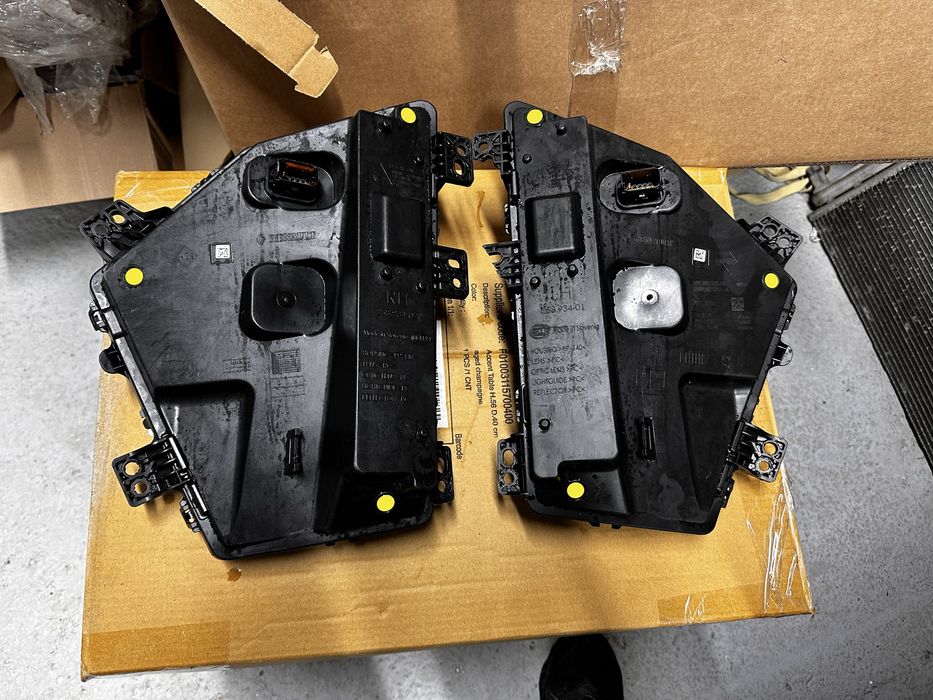 Proiectoare led bară față renault scenic e tech.