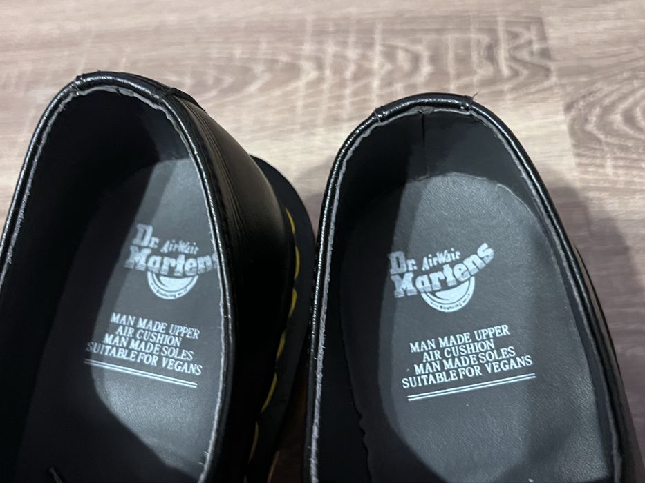 Pantofi Dr. Martens.. marime 41