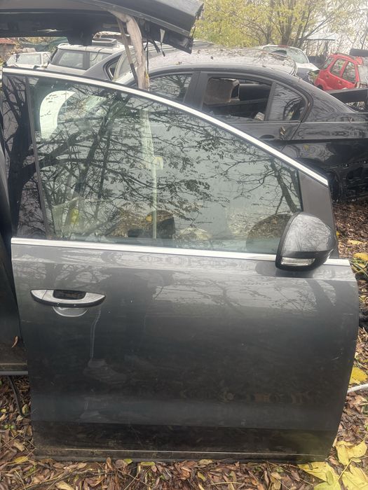 Предна дясна врата за Шаран след 2010 /  W Sharan 2010 +