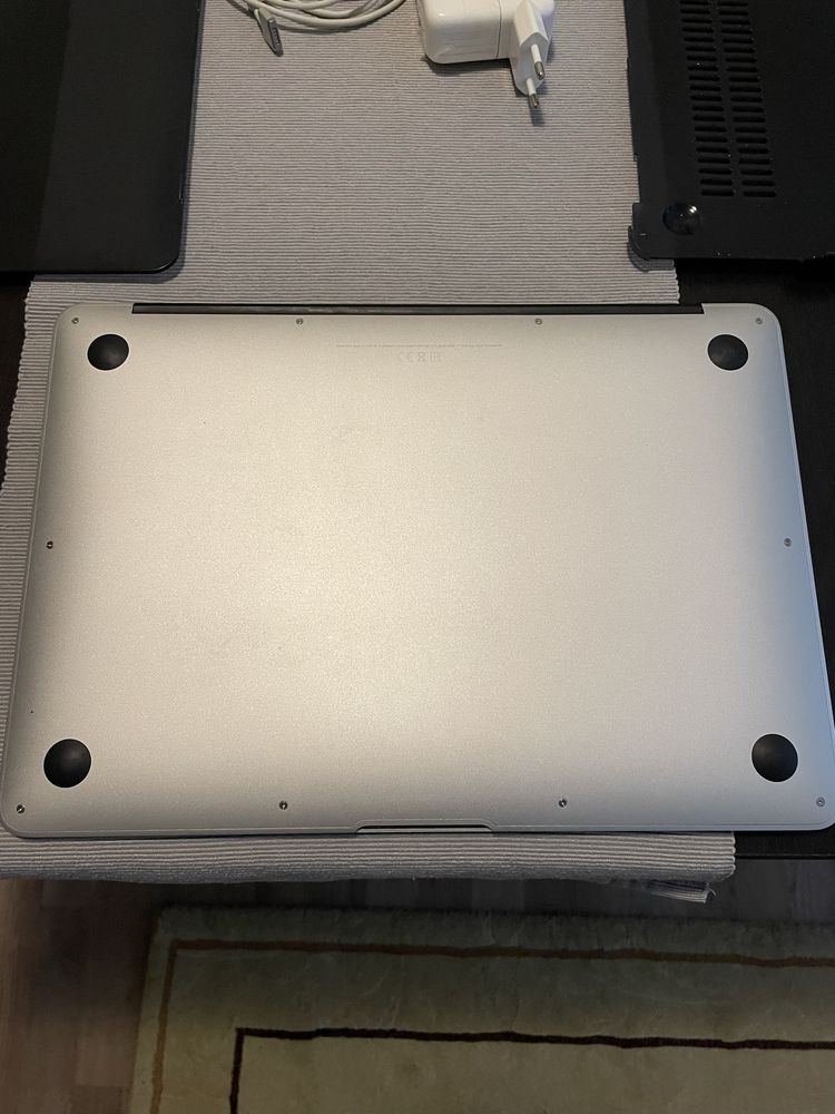 Macbook Air 2017 в отлично състояние