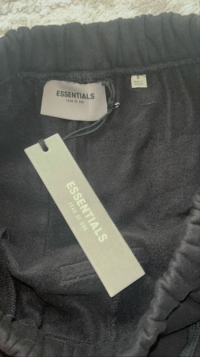 Pantaloni scurți Essentials