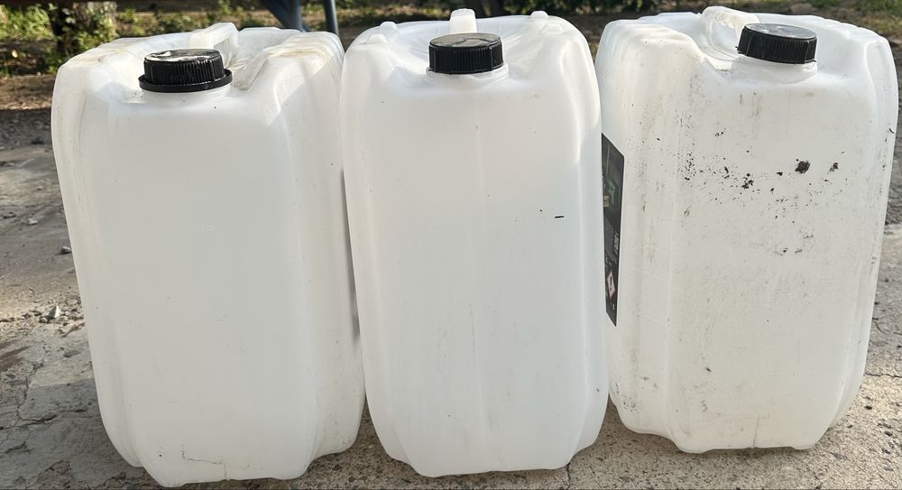 Канистры пластиковые