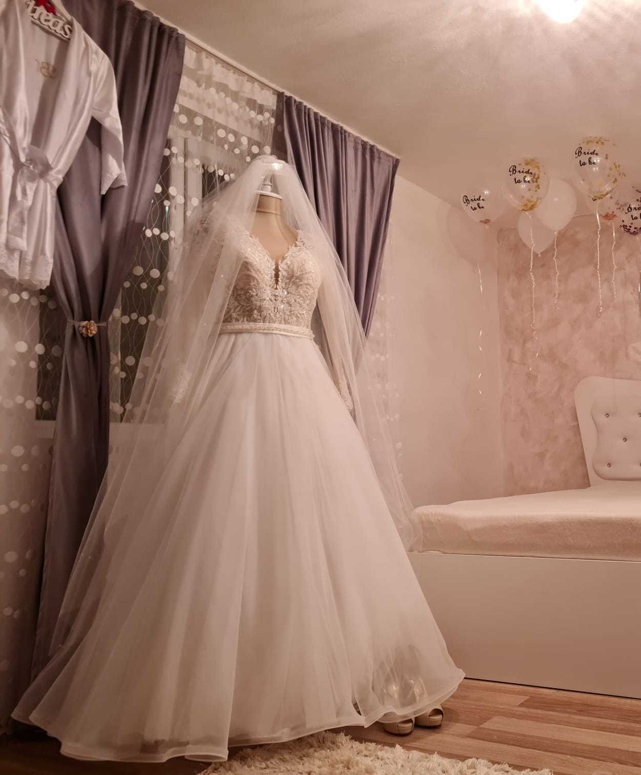 Vand rochie de mireasa
