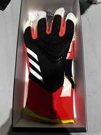 Вратарски ръкавици adidas predator