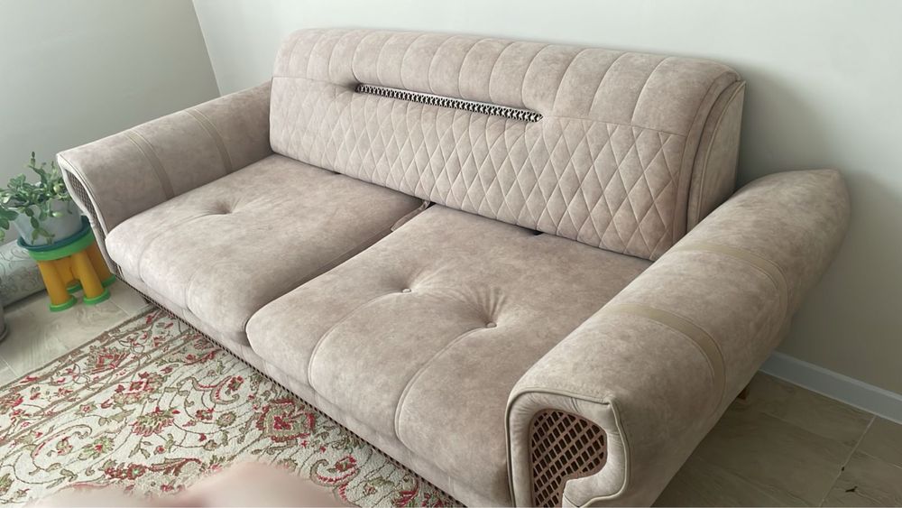 Диван + 2 кресла в отличном состоянии!