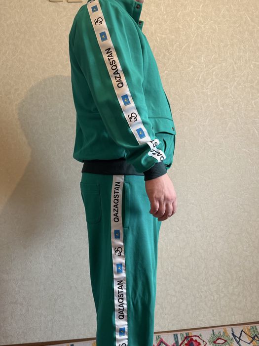 Спорт костюмі бренд