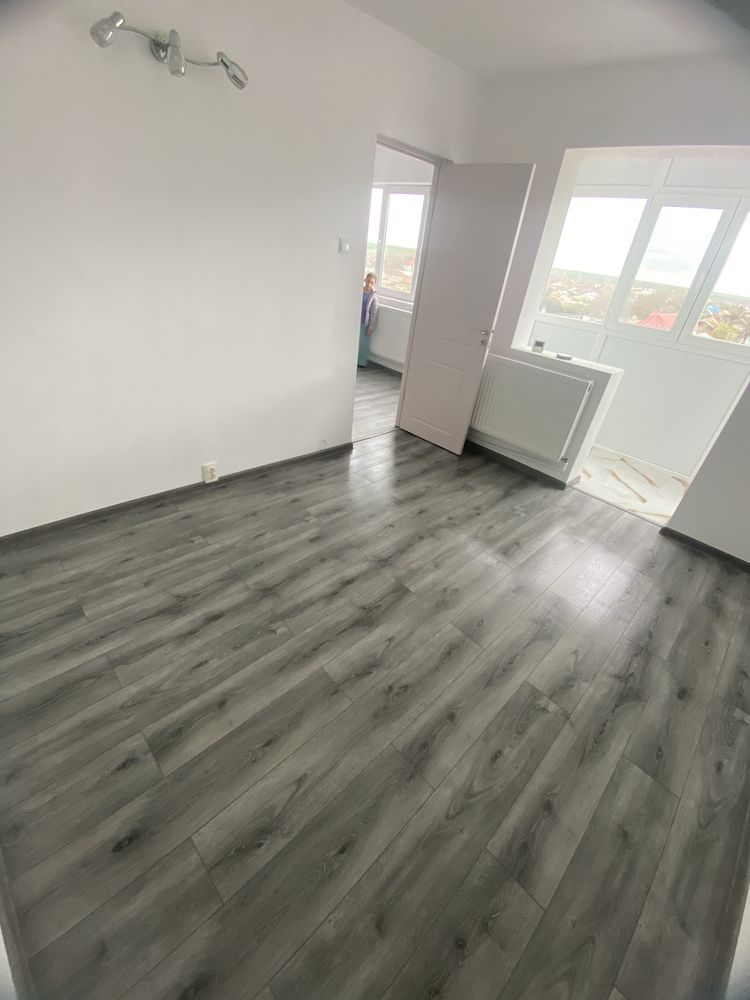 Vand apartament cu 2 camere