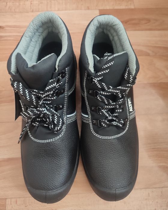 Спец. Обувь 43 размер