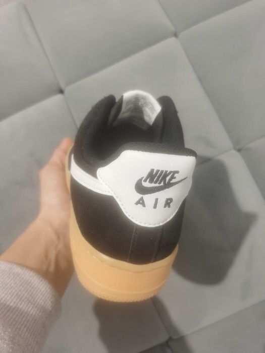 adidasi Nike Air