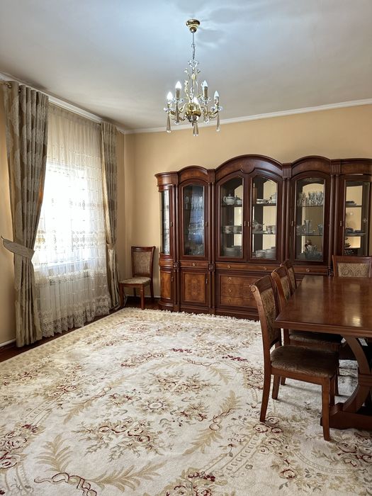 Продается  кирпичный дом 10 соток