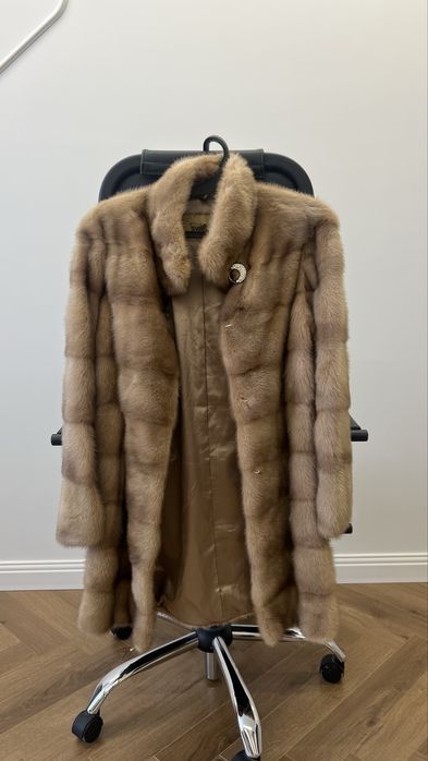 Продам норковую шубу