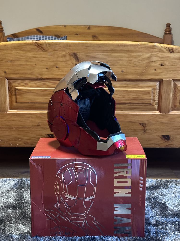 Iron Man Mark V каска