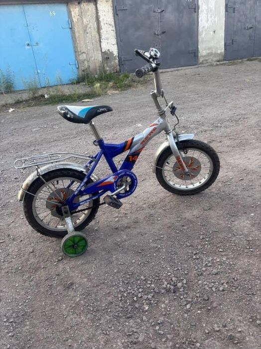 Детский велосипед. Шины новые.