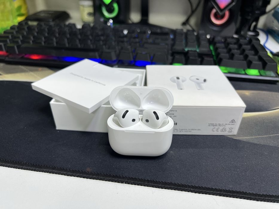 AirPods 4 продам