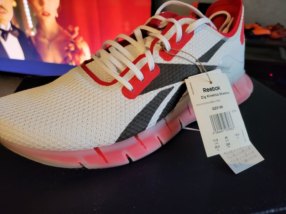 Reebok Zig Kinetica Shadow WHITE/VECRED/BLACK
Zig Kinetica Shadow