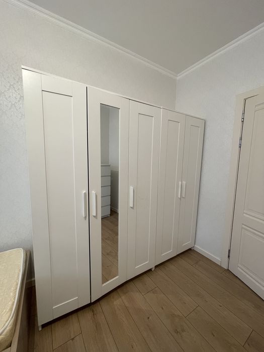 Шкаф белый. Размер 196х50, высота 190 см